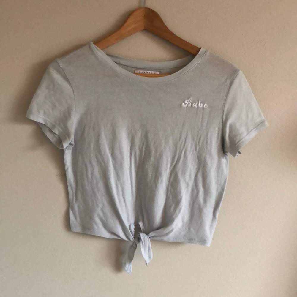 ‘babe’ shirt by kendall and kylie !